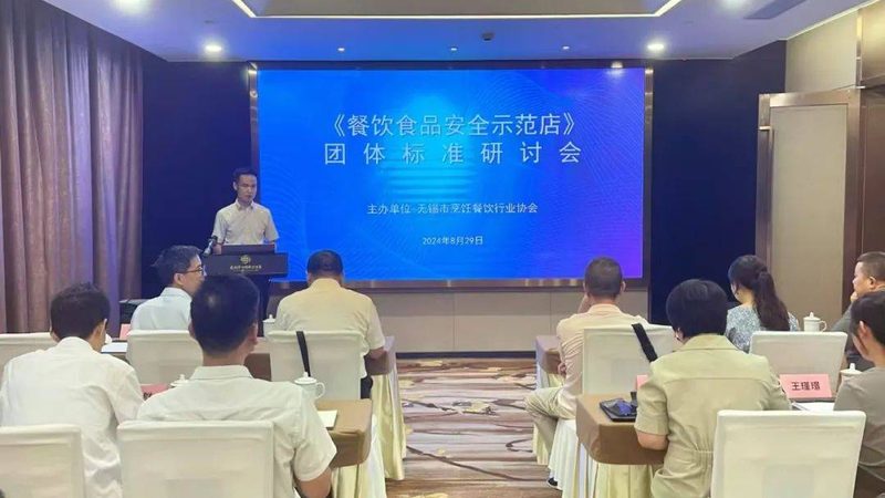 在选择生抽和老抽时，可以从以下几个方面进行考虑：
